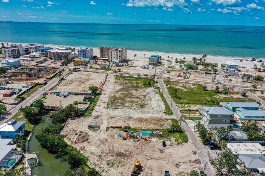 100 Chapel St, Fort Myers Beach, FL à vendre - Photo principale – Image 1 sur 14
