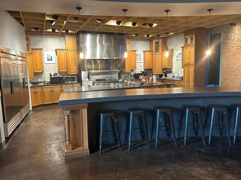2131 Washington St, Kansas City, MO à vendre - Photo de l’immeuble – Image 2 sur 12