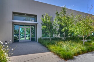 9551-9591 Irvine Center Dr, Irvine, CA à louer Photo intérieure– Image 1 sur 1