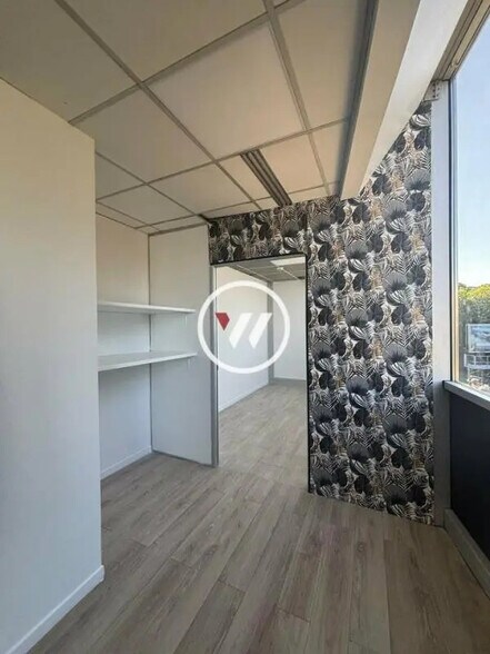 Bureau dans Marseille à louer - Photo de l’immeuble – Image 3 sur 8