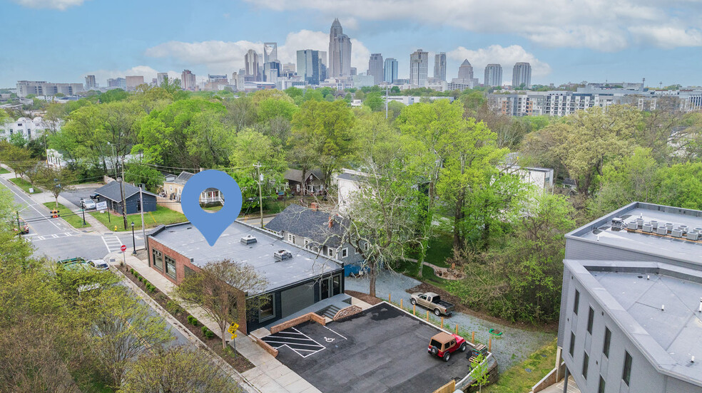 857 Belmont Ave, Charlotte, NC à louer - Photo de l’immeuble – Image 2 sur 5