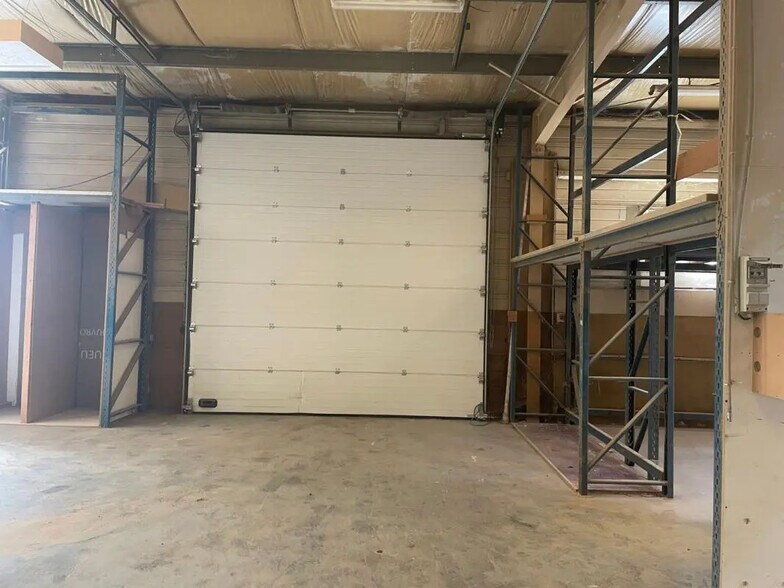 Industriel/Logistique dans Fontenay-sous-Bois à vendre - Photo de l’immeuble – Image 3 sur 13
