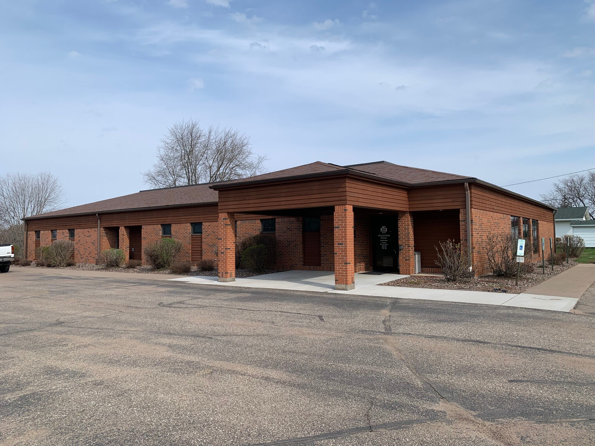 305 S Highway 27, Cadott, WI à vendre Photo principale– Image 1 sur 12