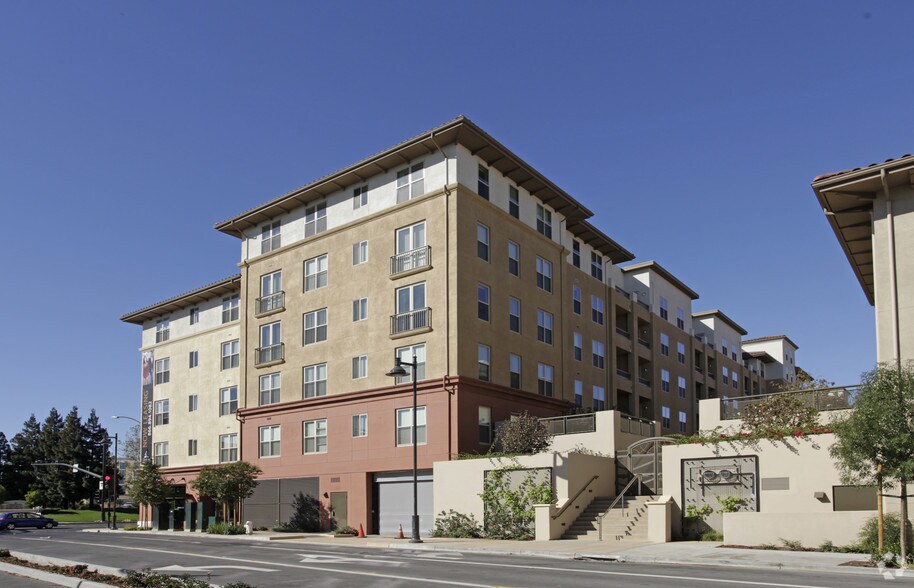 1001 Harvey Dr, Walnut Creek, CA à louer - Photo de l’immeuble – Image 2 sur 10