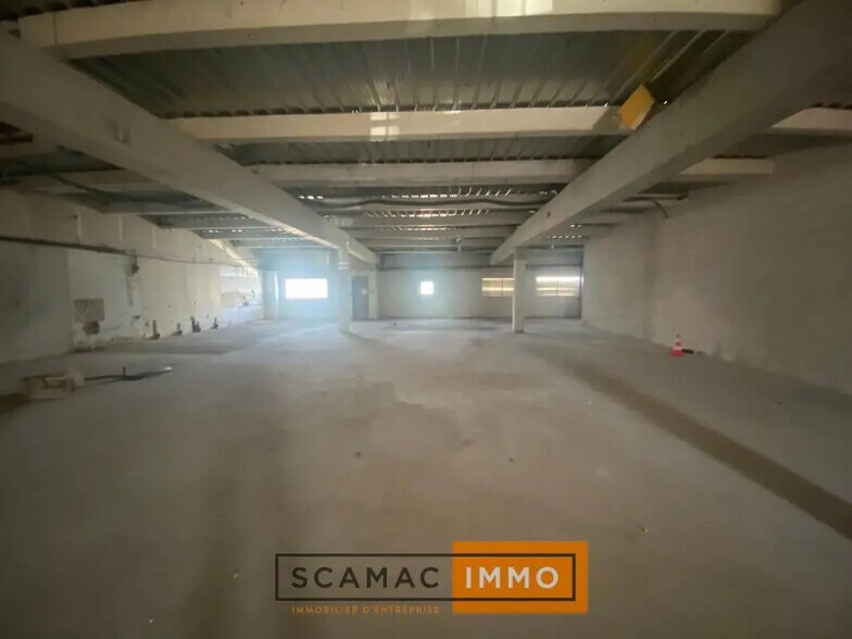 Local commercial dans Vitrolles à louer - Photo de l’immeuble – Image 3 sur 5