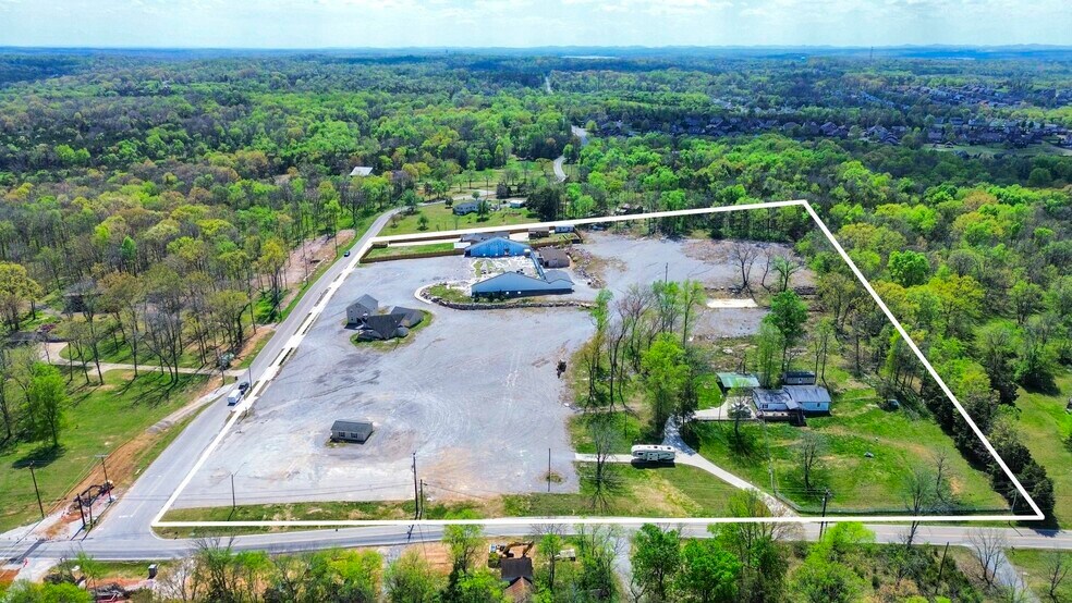 2060 Old Lebanon Dirt Rd, Mt Juliet, TN à vendre - Photo principale – Image 1 sur 12