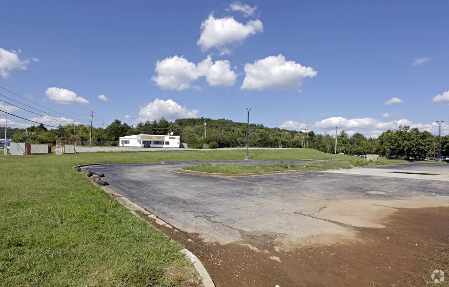 Washington Pike, Knoxville, TN à louer - Photo de l’immeuble – Image 2 sur 2