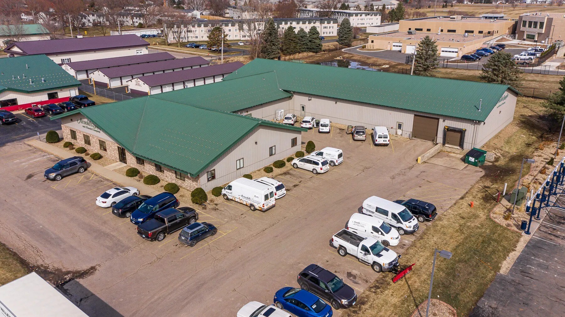 835 38th St NW, Rochester, MN à vendre Photo principale– Image 1 sur 11