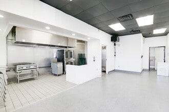 1570 S Western Ave, Los Angeles, CA à louer Photo intérieure– Image 2 sur 7