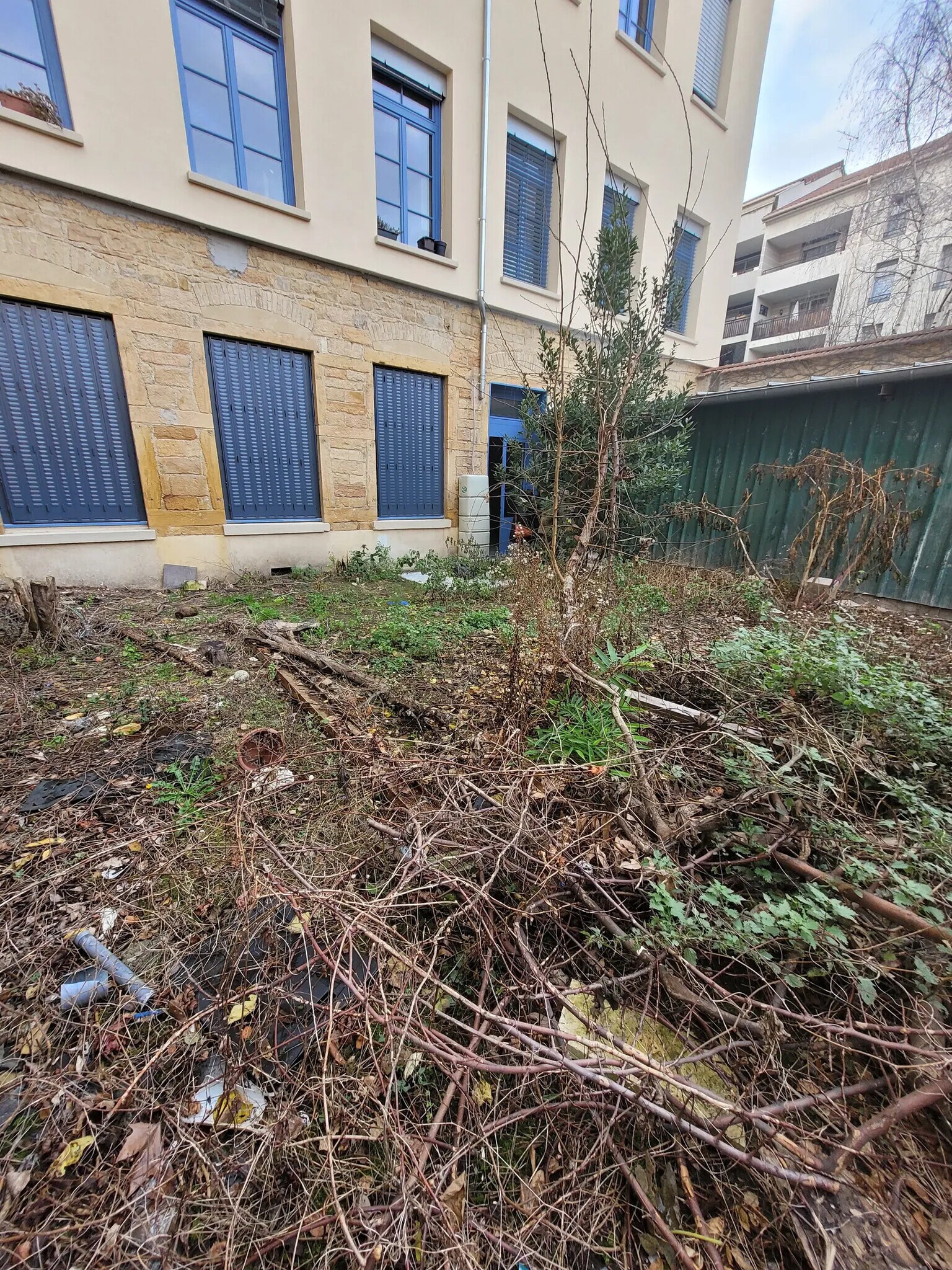 Local commercial dans Lyon à louer Photo de l’immeuble– Image 1 sur 6