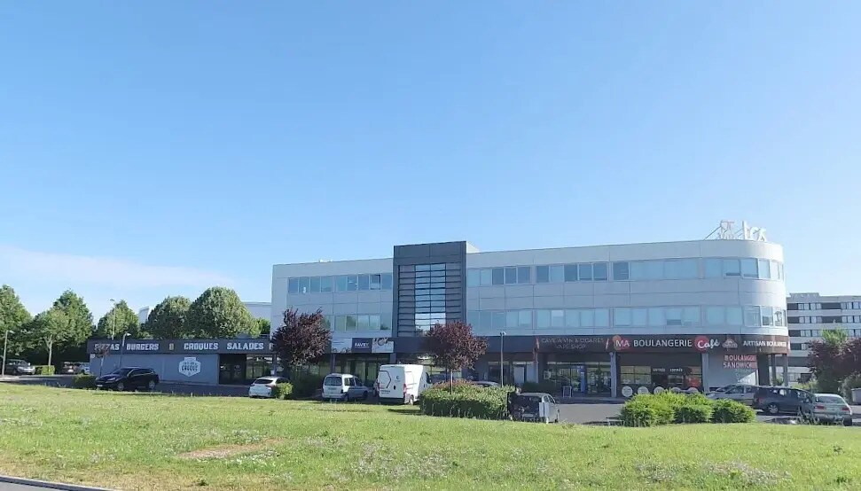 Local commercial dans Chasseneuil-du-Poitou à louer - Photo de l’immeuble – Image 1 sur 2