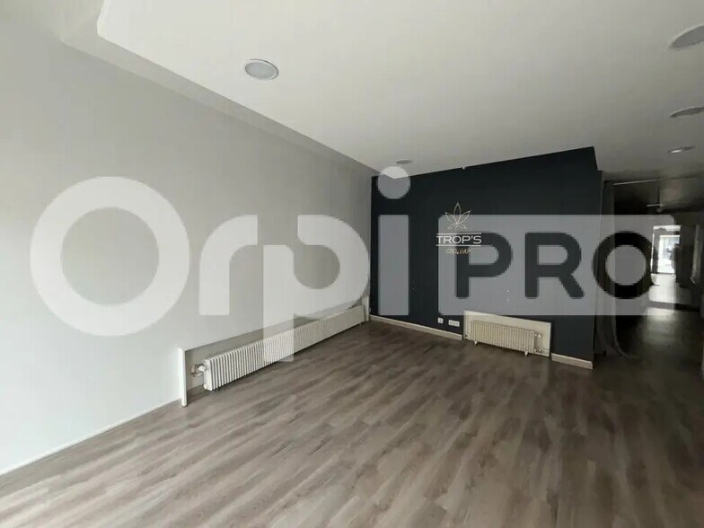 Local commercial dans Montluçon à louer - Photo intérieure – Image 2 sur 4