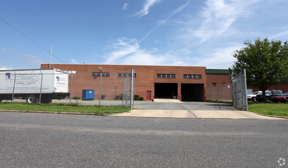 5000 Frolich Ln, Hyattsville, MD à louer - Photo de l’immeuble – Image 2 sur 2