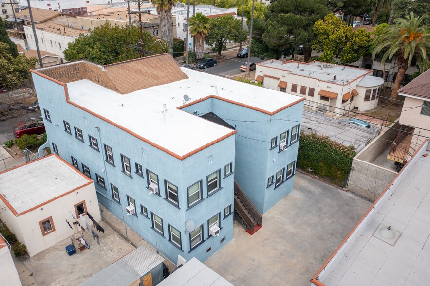 4316 Clinton St, Los Angeles, CA à vendre - Photo de l’immeuble – Image 2 sur 9