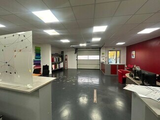Plus de détails pour Local commercial à vendre