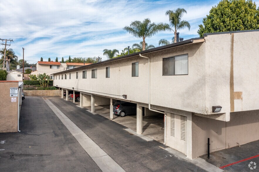 1001 N Harbor Blvd, La Habra, CA à vendre - Photo de l’immeuble – Image 3 sur 65