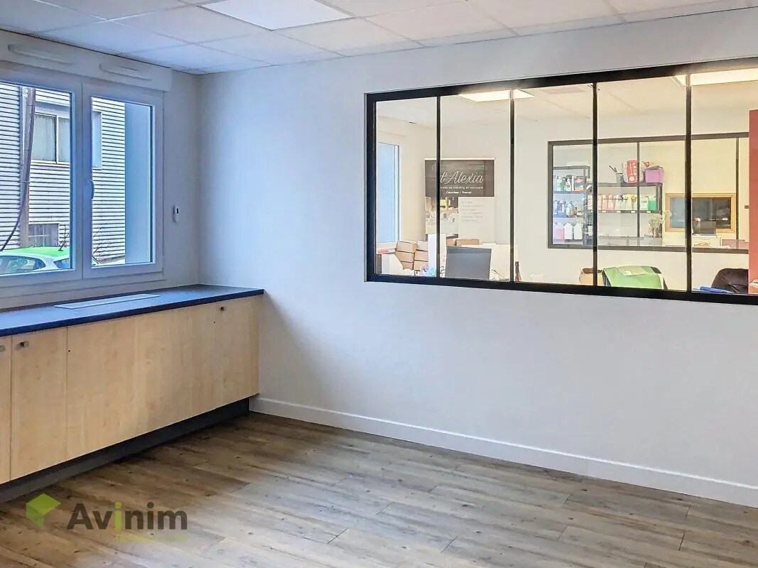 Bureau dans Gérardmer à louer Photo intérieure– Image 1 sur 10