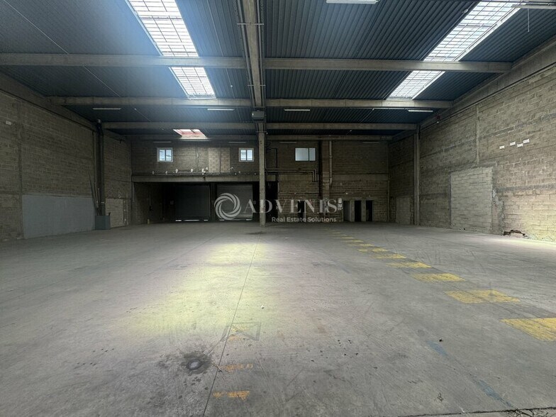 Industriel/Logistique dans Goussainville à louer - Photo de l’immeuble – Image 2 sur 8
