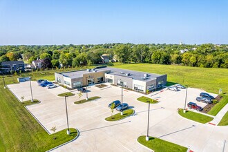 9400 Plum Dr, Urbandale, IA - Vue aérienne  vue de carte