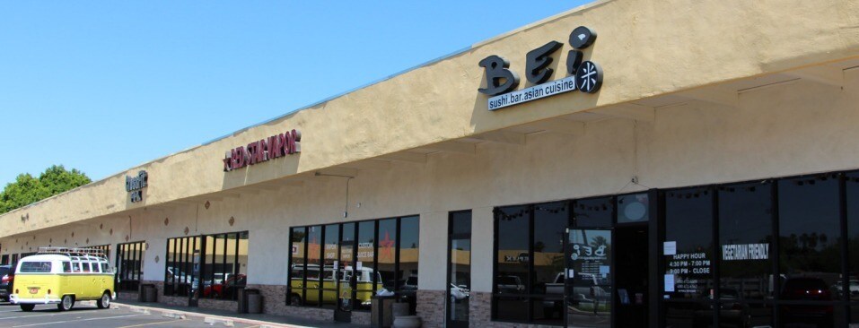 2200 N Scottsdale Rd, Scottsdale, AZ à louer - Photo de l’immeuble – Image 1 sur 8