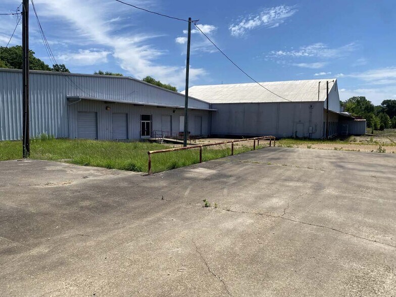1610 Waterworks Rd, Columbus, MS à vendre - Photo de l’immeuble – Image 1 sur 11