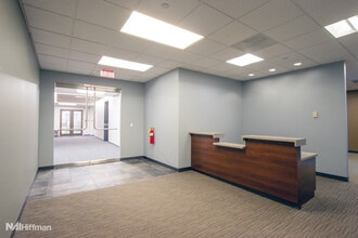 750 Warrenville Rd, Lisle, IL à louer Photo intérieure– Image 2 sur 11