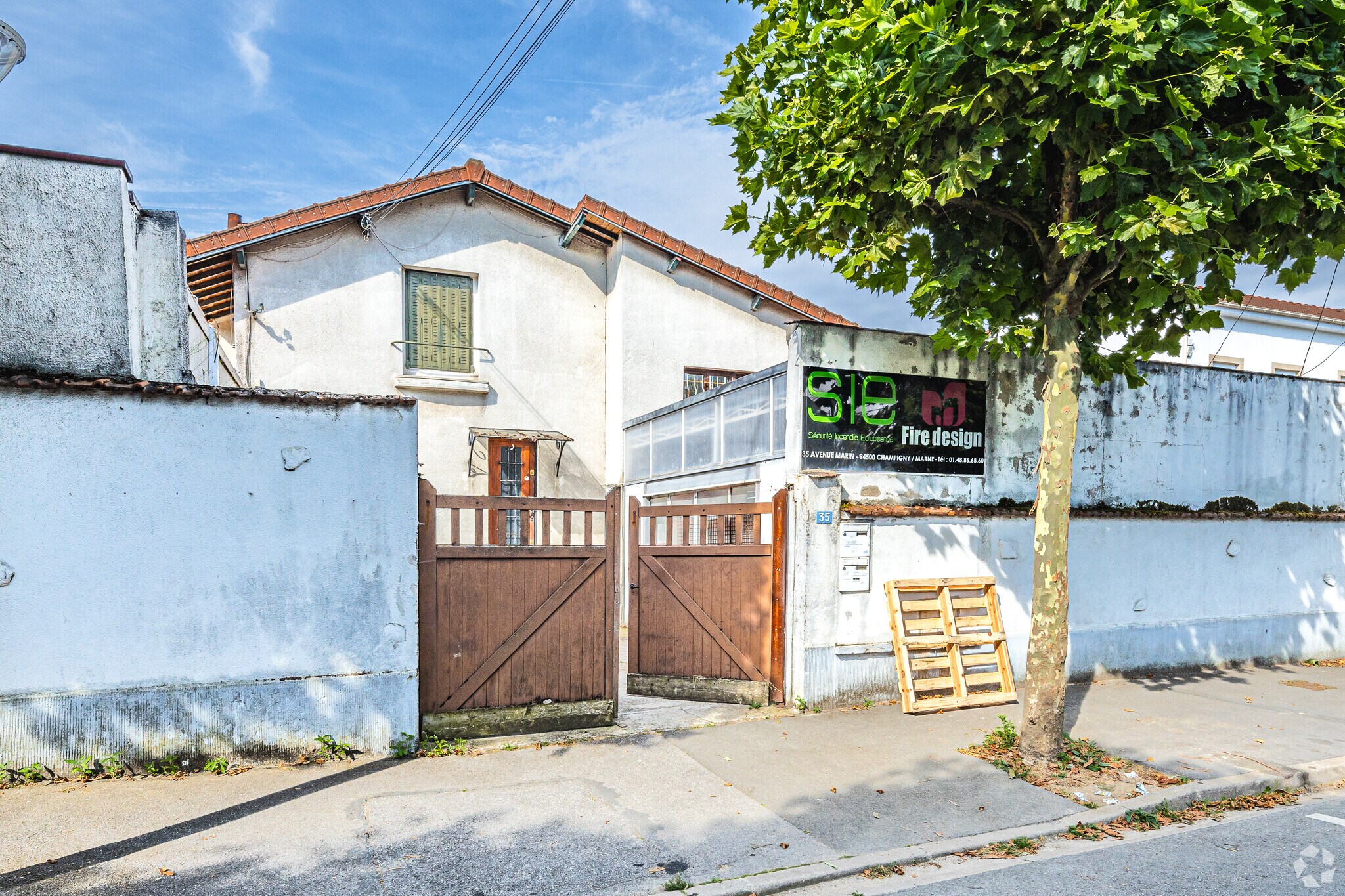 Local d'activités dans Champigny-sur-Marne à vendre Photo principale– Image 1 sur 9