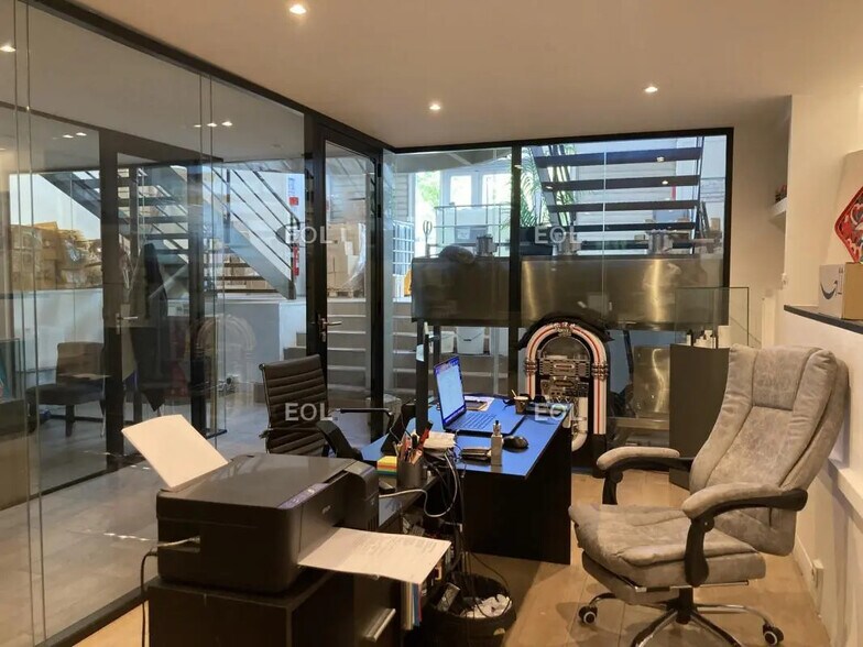 Bureau dans Joinville-le-Pont à vendre - Photo de l’immeuble – Image 3 sur 9