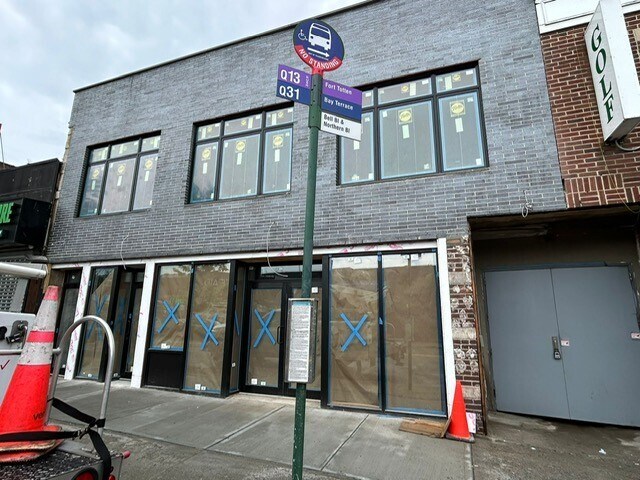 43-19-43-23 Bell Blvd, Bayside, NY à louer Photo principale– Image 1 sur 16