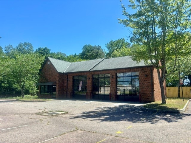 9215 Quioccasin Rd, Richmond, VA à louer Photo intérieure– Image 1 sur 3