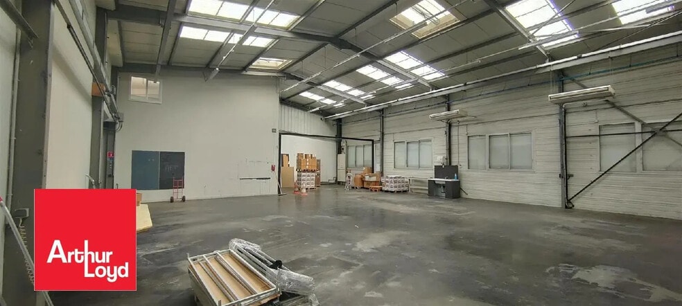 Local d’activités dans Mainvilliers à louer - Photo intérieure – Image 2 sur 4