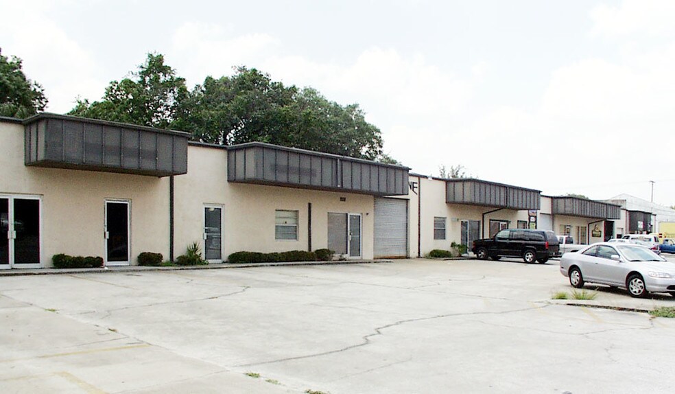 903-909 E Skagway Ave, Tampa, FL à louer - Photo de l’immeuble – Image 2 sur 6