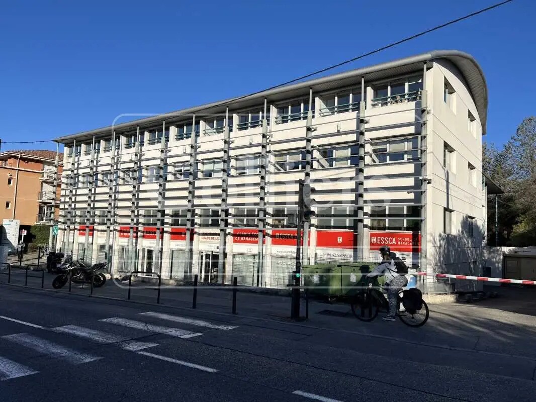 350 Avenue Du Club Hippique, Aix-en-Provence à louer Photo de l’immeuble– Image 1 sur 12
