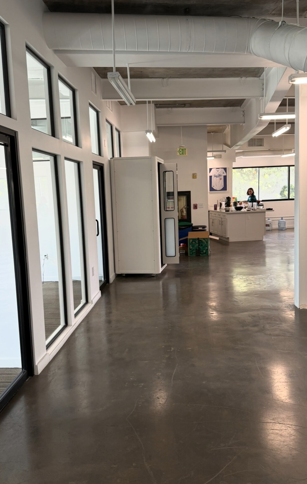 10203 Santa Monica Blvd, Los Angeles, CA à louer Photo intérieure– Image 1 sur 6