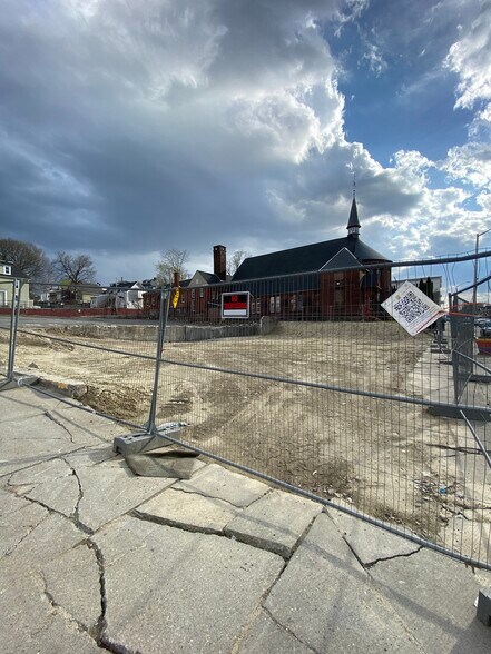 817 Main St, Worcester, MA à vendre - Photo de l’immeuble – Image 2 sur 3