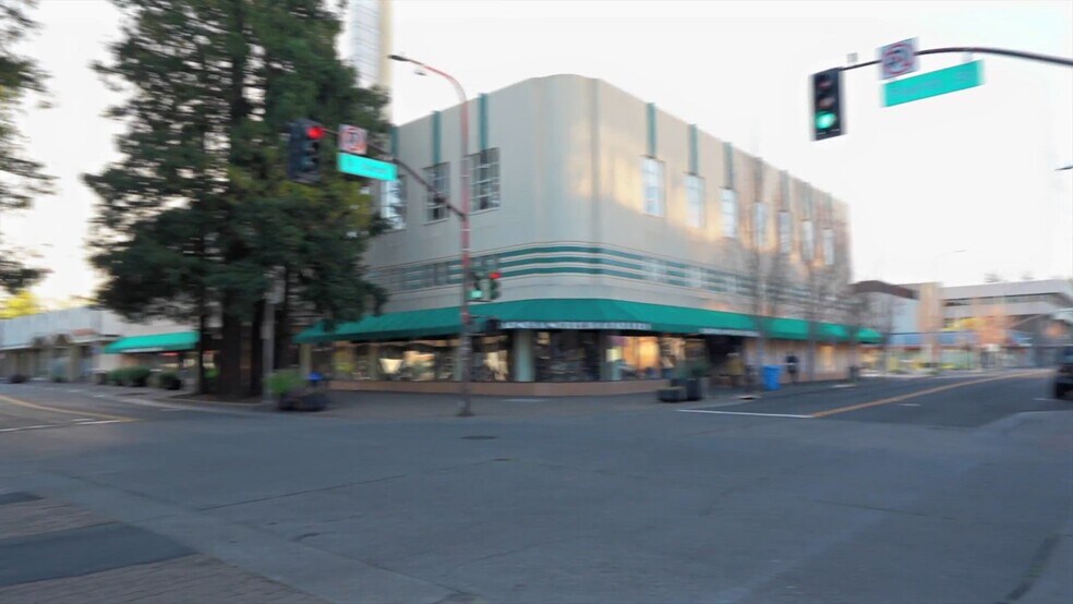 700 4th St, Santa Rosa, CA à louer - Vidéo sur l’annonce professionnelle – Image 2 sur 11