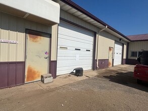 717 27th St SE, Minot, ND à louer Photo intérieure– Image 1 sur 8