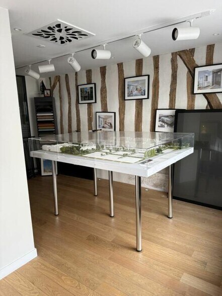 Local commercial dans Orléans à vendre - Photo de l’immeuble – Image 3 sur 10