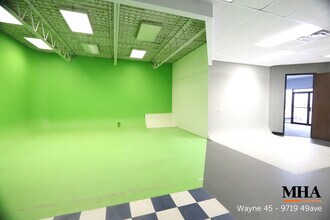 9715 47 Av NW, Edmonton, AB à louer Photo intérieure– Image 2 sur 8