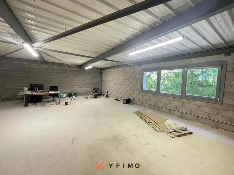 Local d’activités dans Boinvilliers à louer - Photo intérieure – Image 3 sur 5