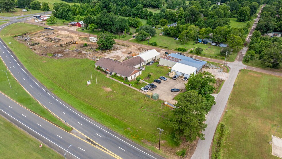 189 N 1st St, Timpson, TX à vendre - Photo de l’immeuble – Image 3 sur 18