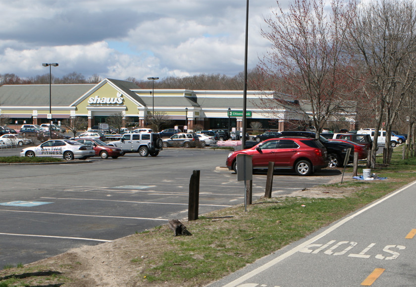 180-186 County Rd, Barrington, RI à louer - Photo de l’immeuble – Image 3 sur 7