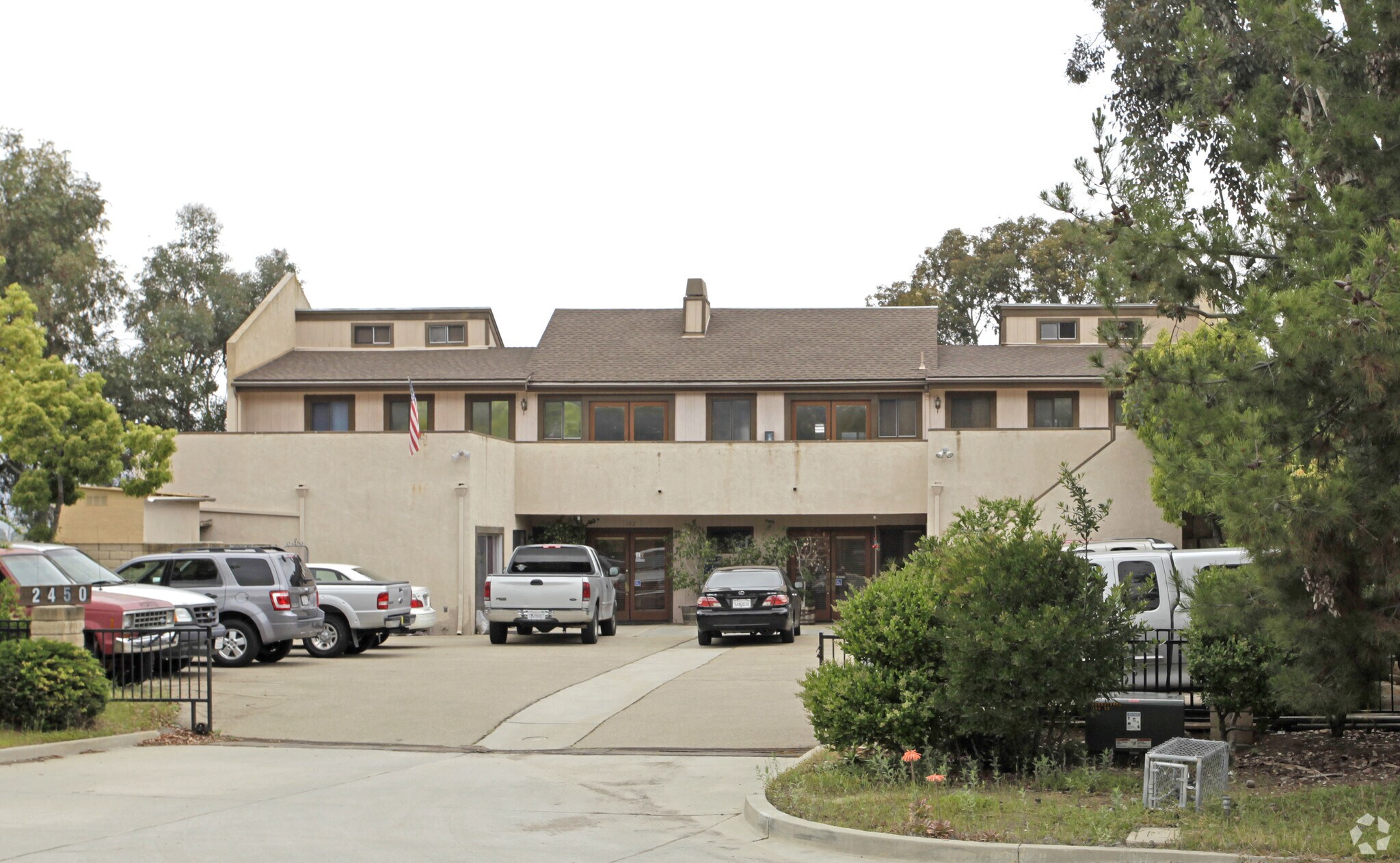 2450 Auto Park Way, Escondido, CA à vendre Photo principale– Image 1 sur 3