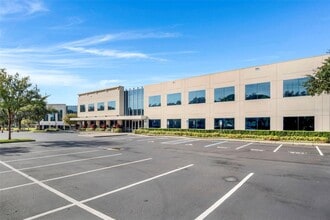 6200 Metrowest Blvd, Orlando, FL à louer Photo de l’immeuble– Image 2 sur 15