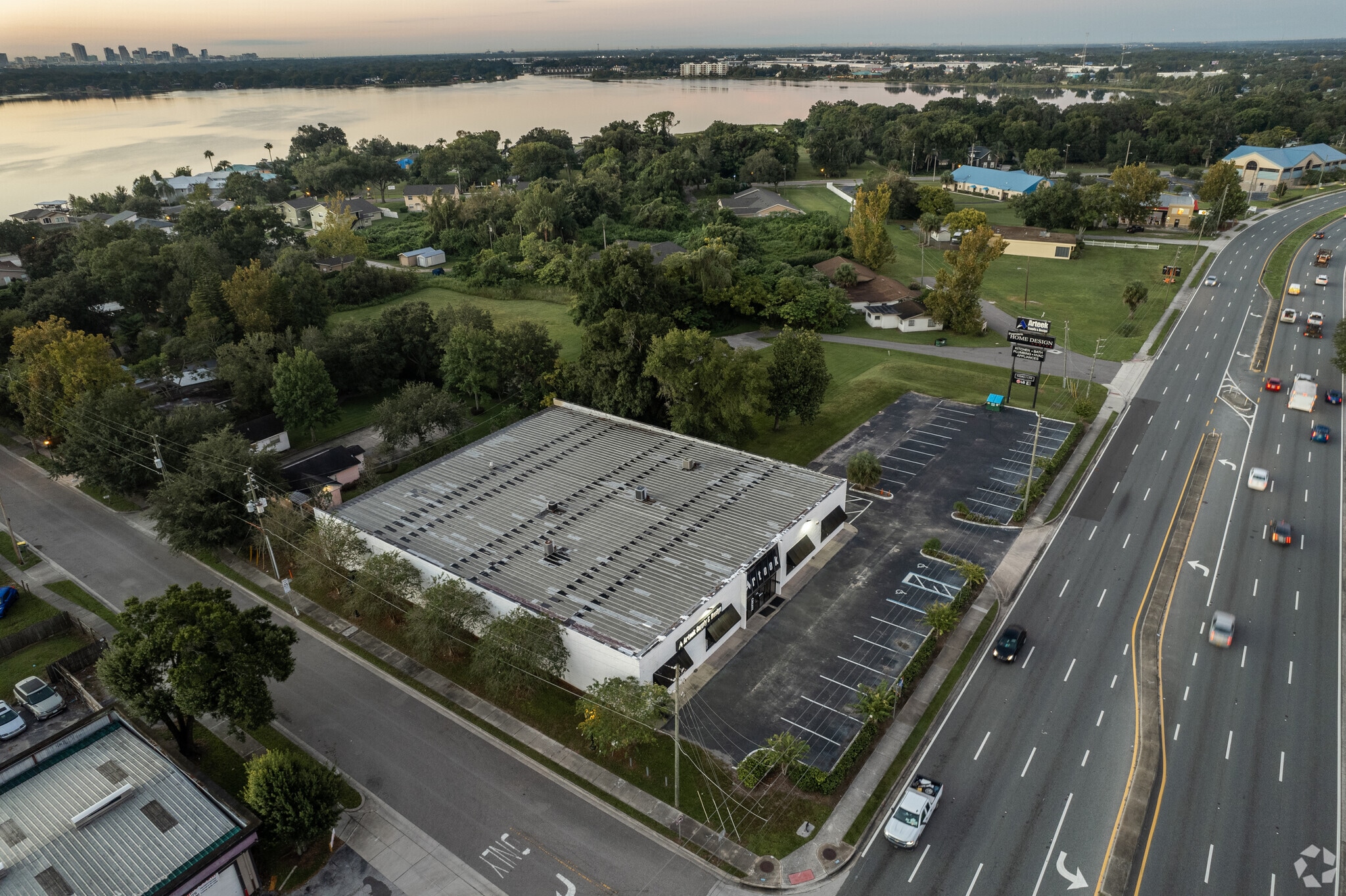 1790 Lee Rd, Orlando, FL à louer Aérien– Image 1 sur 4