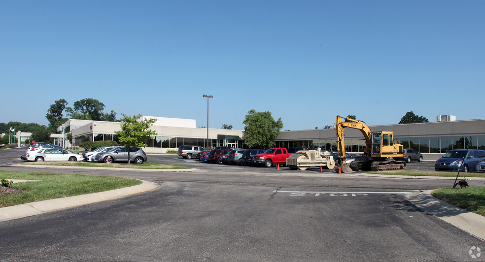 540 N College Dr, Carmel, IN à vendre - Photo de l’immeuble – Image 1 sur 1