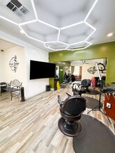 1736-1746 E Meats Ave, Orange, CA à louer Photo intérieure– Image 2 sur 17