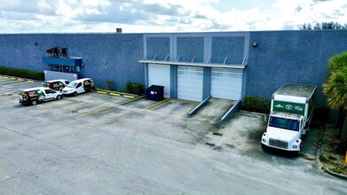 7855-7955 NW 77th Ave, Medley, FL à louer Photo intérieure– Image 1 sur 6