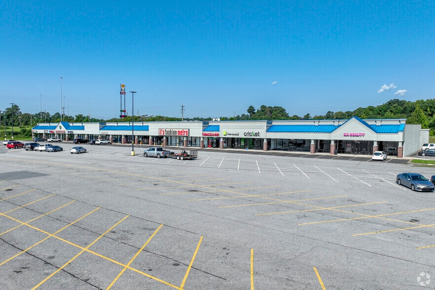 301 Market Dr, Emporia, VA à louer - Photo principale – Image 1 sur 19
