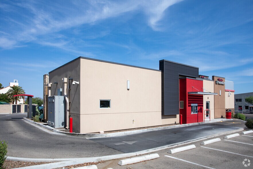 2810 E Speedway Blvd, Tucson, AZ à louer - Photo de l’immeuble – Image 2 sur 4